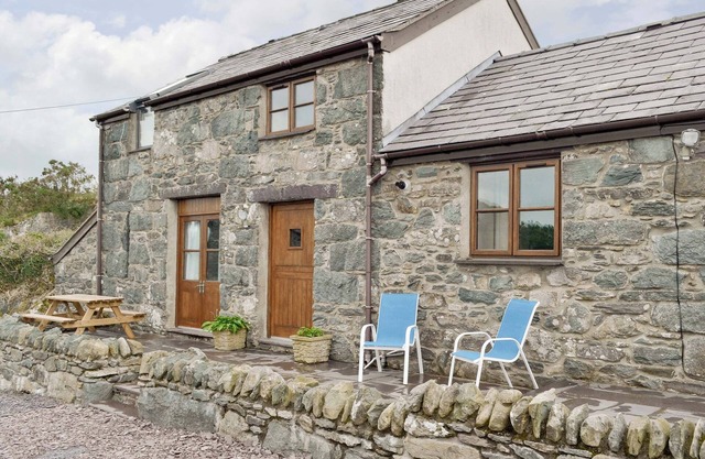 2 bedroom accommodation in Tregarth, near Bangor