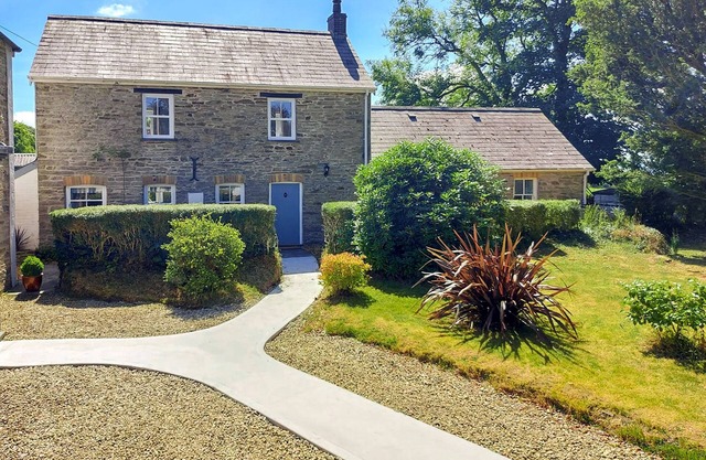 2 bedroom accommodation in Beulah