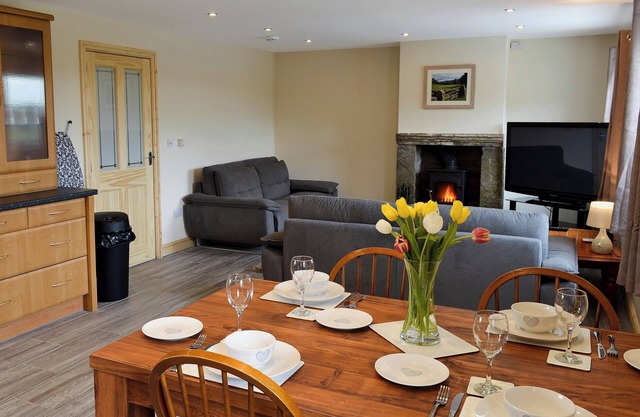 2 bedroom accommodation in Buxton