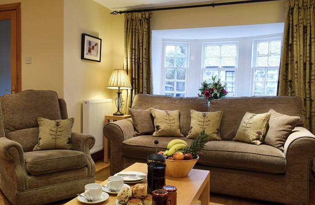 2 bedroom accommodation in Muckhart, near Gleneagles