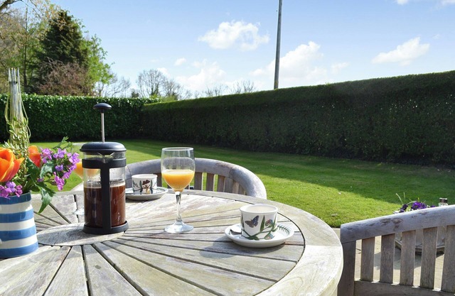 2 bedroom accommodation in Lyng, near Norwich