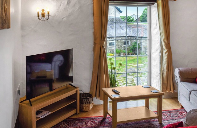 2 bedroom accommodation in Penryn, near Falmouth