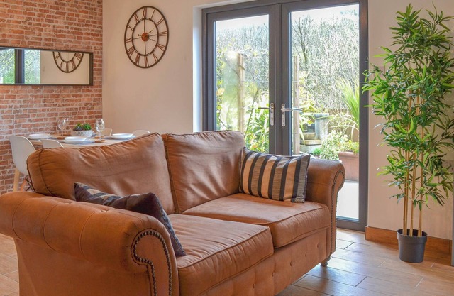 2 bedroom accommodation in Pentre