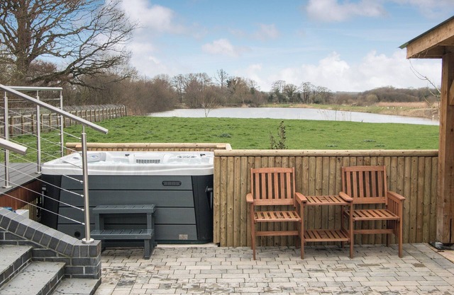 2 bedroom accommodation in Sharpham, near Glastonbury