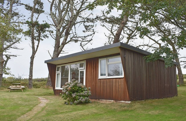 2 bedroom accommodation in Mount Hawke, near Redruth