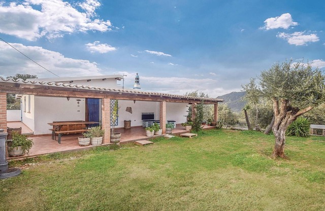 2 bedroom amazing home in Oliena (NU)