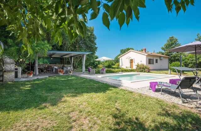 2 bedroom amazing home in Bale