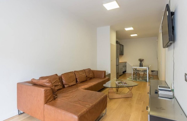 2 bedroom apartment in uptown area for temporary rentals