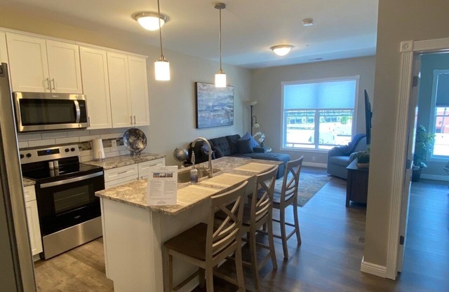 2 Bedroom Apartment in the heart of the Historic Village of Lancaster