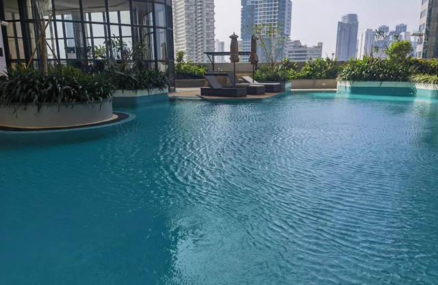 2-bedroom apartment in awesome Colombo with WiFi, AC, fitness room