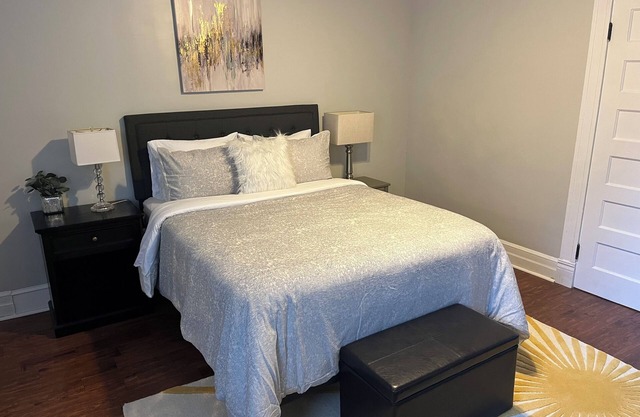 2-bedroom apartment in pleasant Richmond with AC, WiFi