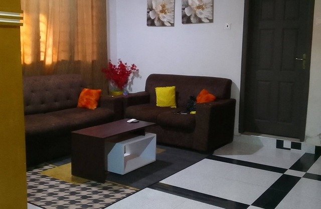 2-Bedroom Apartment with free parking space and free WiFi