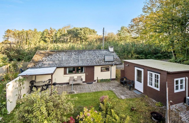 2 bedroom awesome home in Haarby