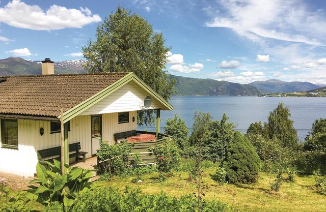 2 bedroom beautiful home in Balestrand