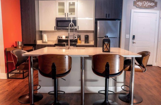 2 Bedroom Buckhead Suite