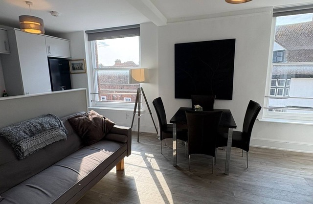 2 Bedroom City Centre Apartment