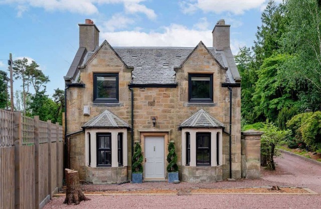 2 Bedroom Cottage-Free Parking