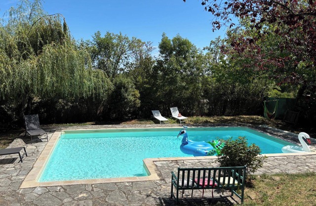 2 Bedroom Cottage - Sleeps 6 - Pool - Garden
