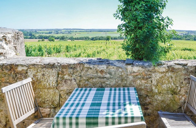 2 bedroom accommodation in St Jean des Mauvrets