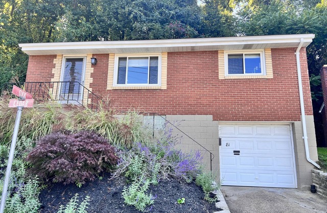2 Bedroom Home Available for 30+ Day Rentals