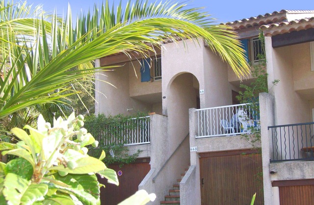 2 bedroom house for 4 people. Inexpensive accommodation on the Gulf of Saint Tropez