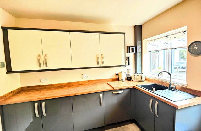 2 bedroom house near chester city centre