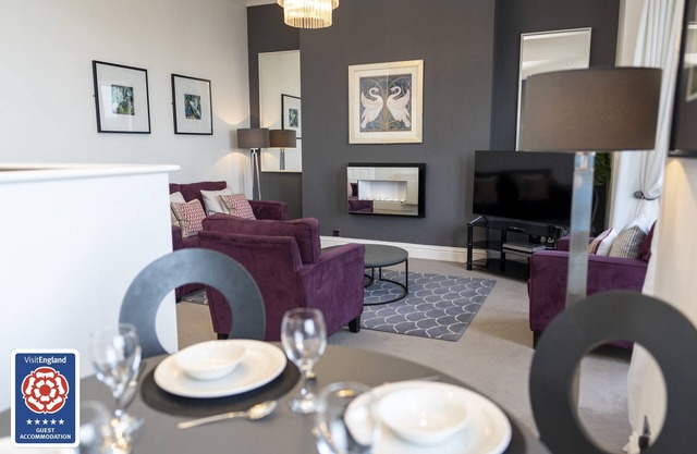 2 Bedroom Luxury Sea View Apartment