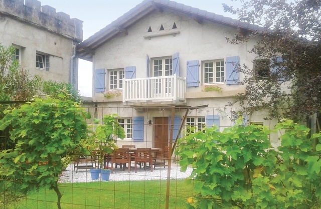 2 bedroom nice home in Charritte de Bas