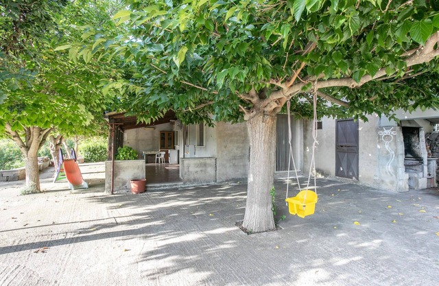 2 bedroom nice home in Monterosso Almo