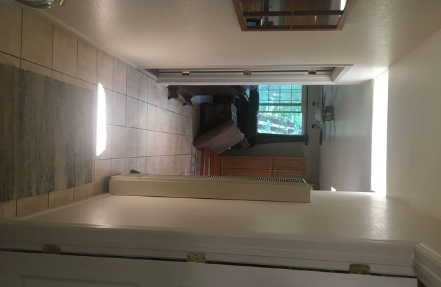 2 Bedroom, one bath Separate Unit On Butte Creek Canyon, Humbug Ridge