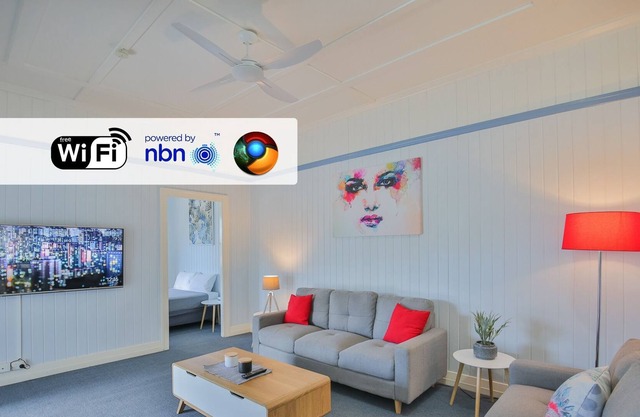 2 Bedroom Park View King Bed QLD'r Style Unit
