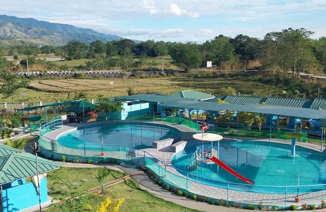 2-bedroom resort in wonderful San Quintin with AC, WiFi
