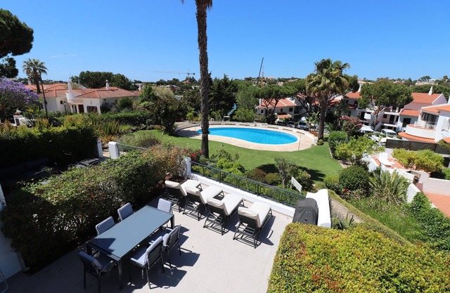 2 Bedroom Townhouse with communal pool in Lakeside Quinta do Lago
