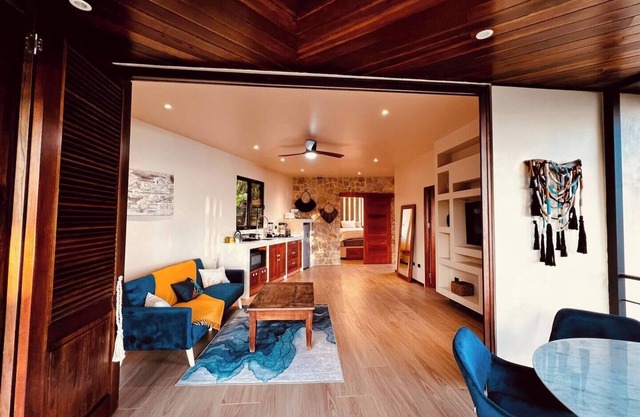 2-bedroom villa in peaceful Puntarenas Province with AC, WiFi