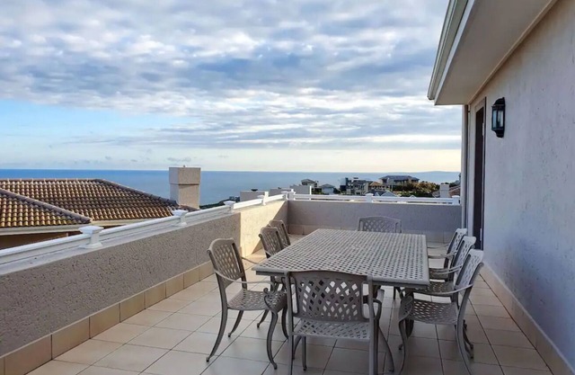 2 Bedroom Villa in Pinnacle Point Golf Estate