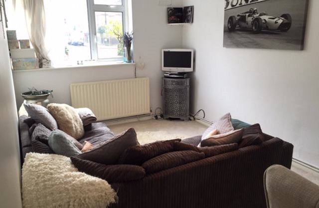 2 bedroom Whole Flat in Clapham London
