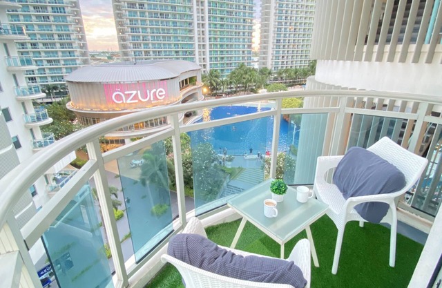 2-BEDROOM WITH CITY AND BEACH VIEW BALCONY FREE BASEMENT PARKING! ✨🤩