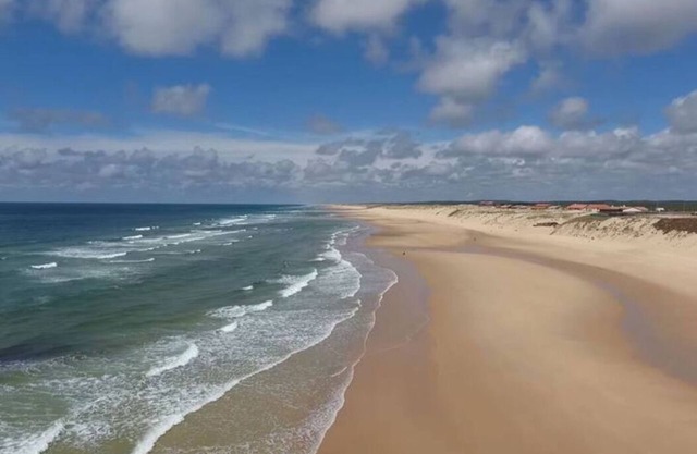 2 bedrooms, only 200m from the beach!