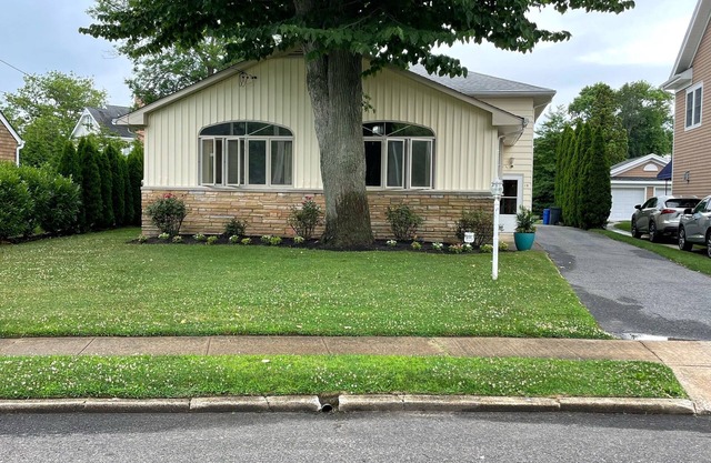 2 Block walk to the beach.