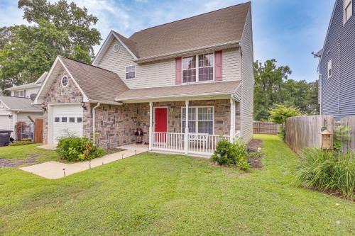 2 Blocks to Potomac River Gem in Colonial Beach!
