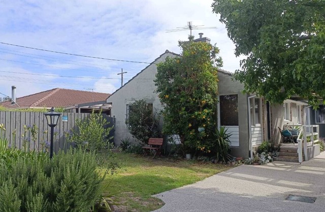 2 Br Home - Close to Beach