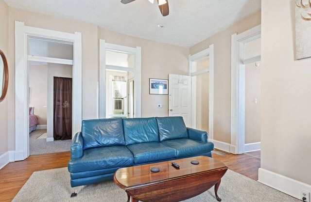 2 BR Next To Lucas Oil - Walk to Conventions!