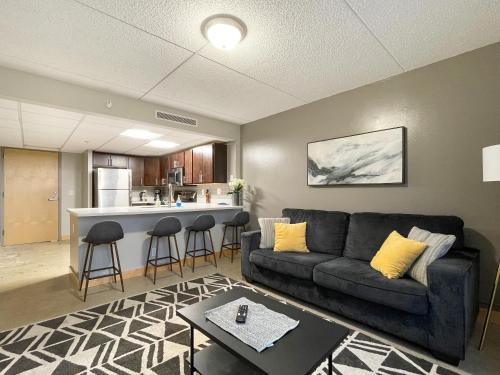 2 Br Short Uber To Dtwn Nightliferestaurants