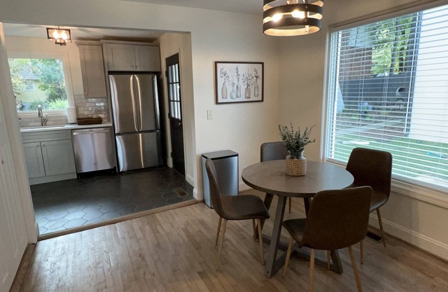 2 BR Townhome in downtown Homewood next to SOHO
