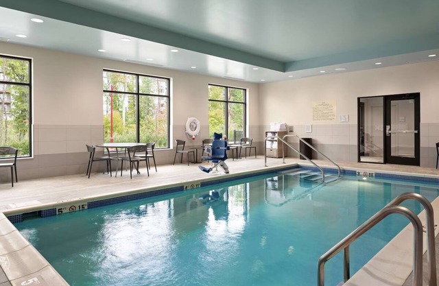 2 Comfortable Units with Indoor Pool Access! Free Breakfast and Parking!