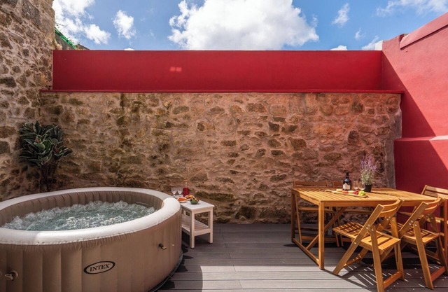 2 Comfy Flats | Jacuzzi and Terrace