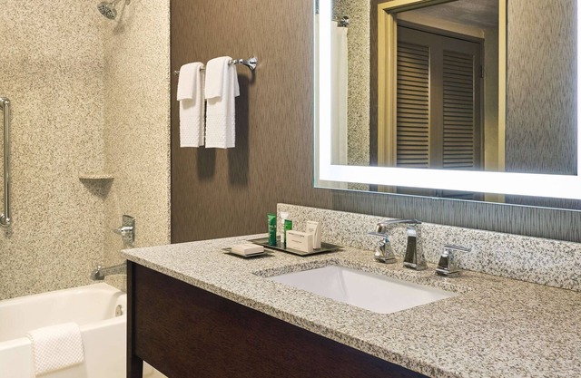 2 Connecting Suites at a 4⭐️ Hotel