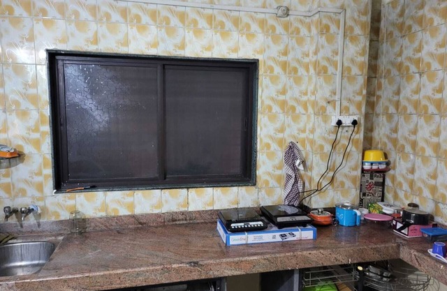 2 MIN walking distance to Sai Baba temple, Shirdi. 1BHK flat available for rent