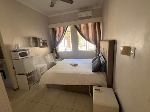 2 Oaks Guest House