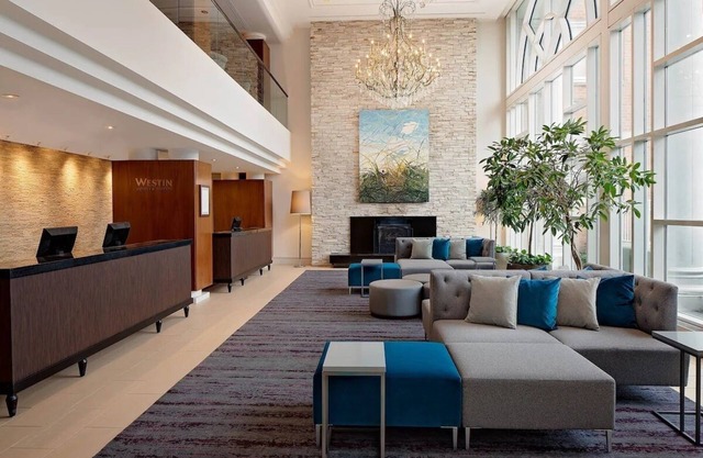 2 Pet-Friendly Hotel Rooms Just Minutes from Local Shopping & Dining - Parking